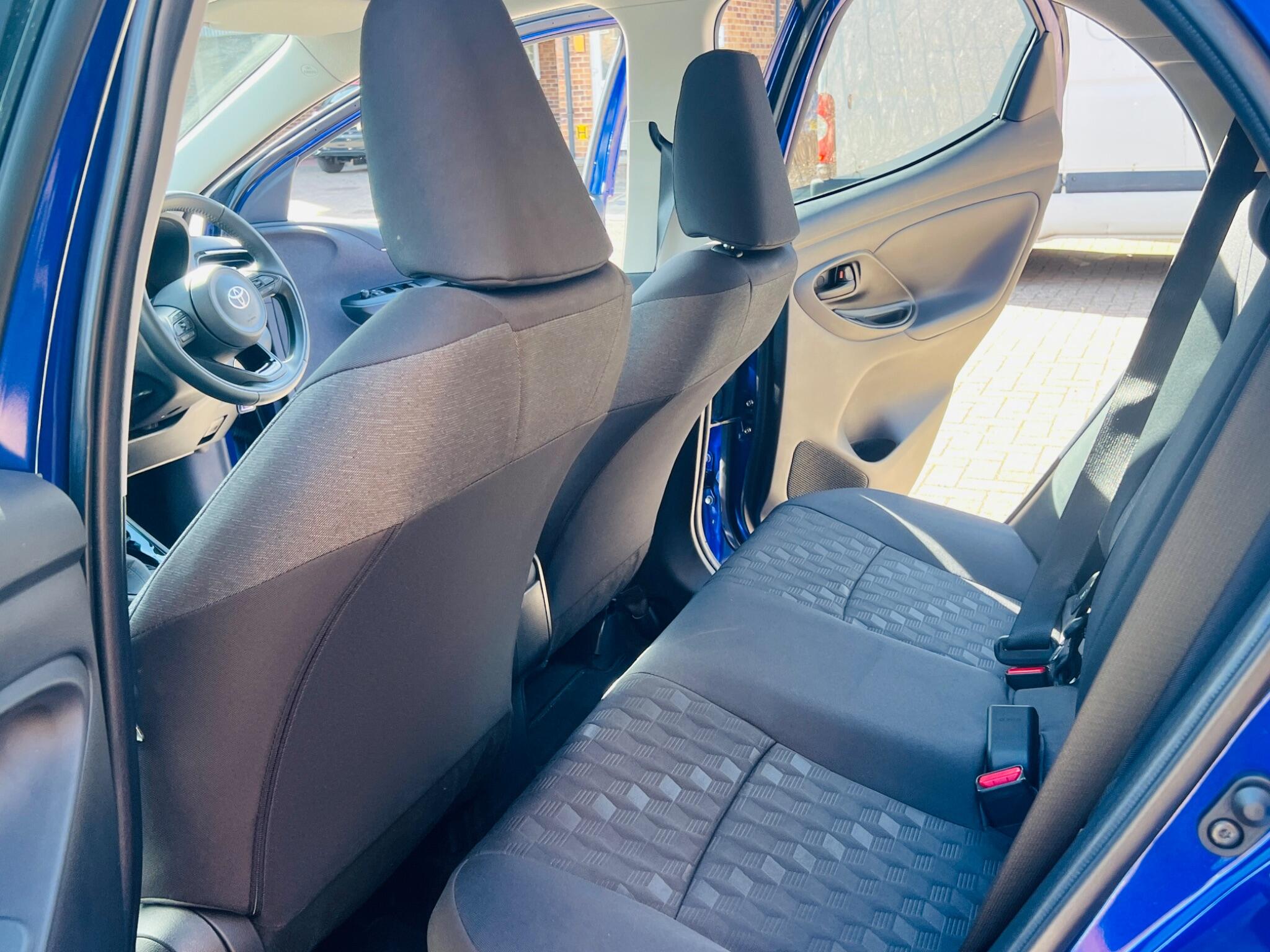 Toyota Yaris view 43