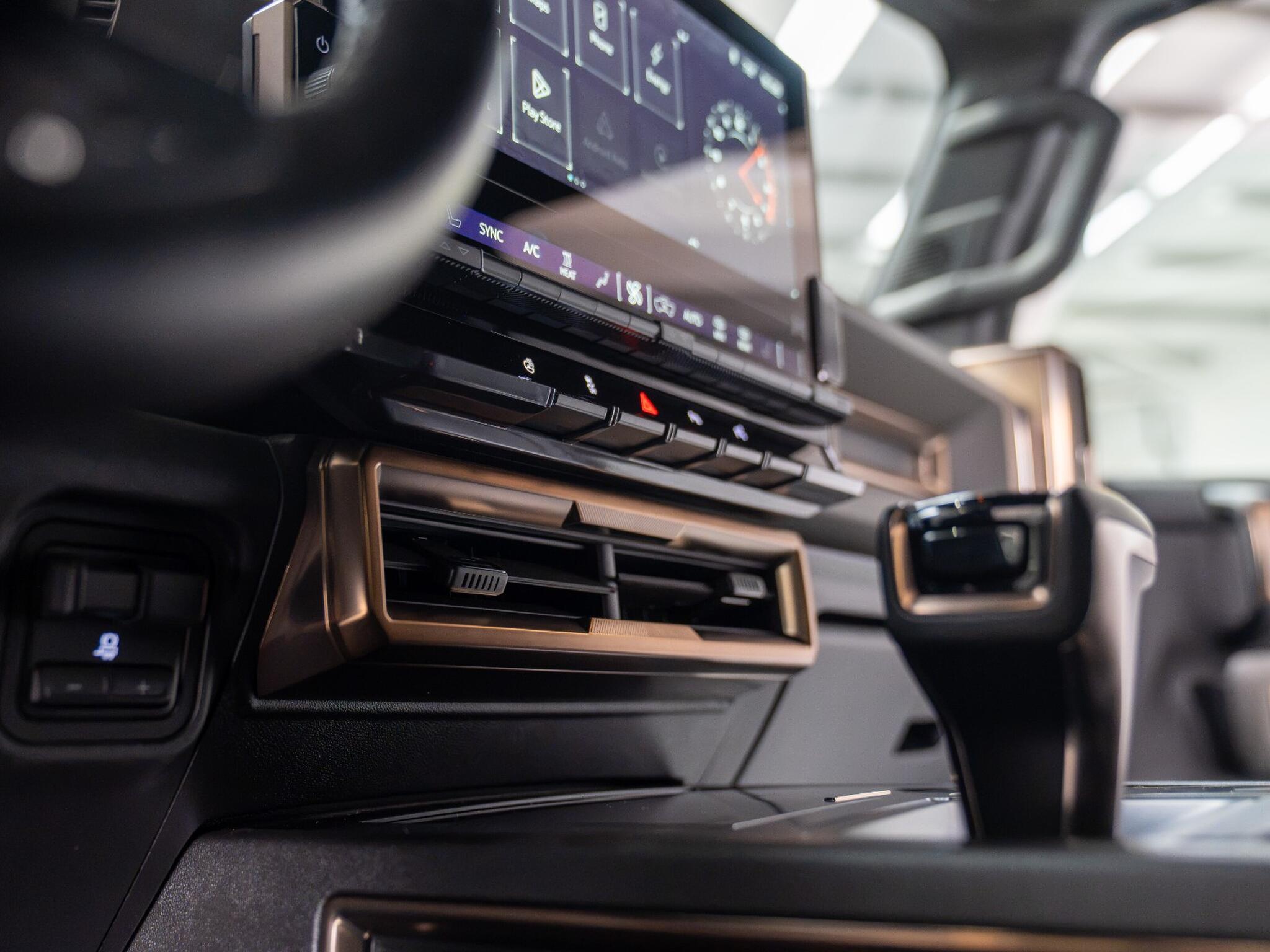 Hummer H3 view 13