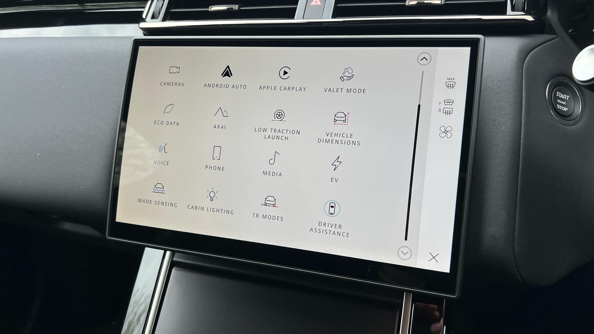 Land Rover Range Rover Velar view 31