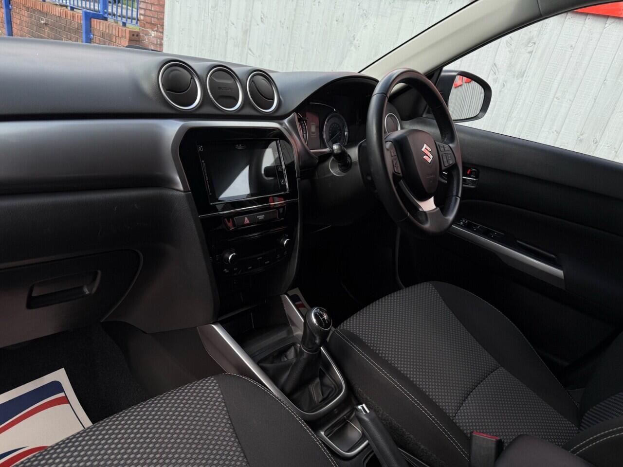 Suzuki Vitara view 27