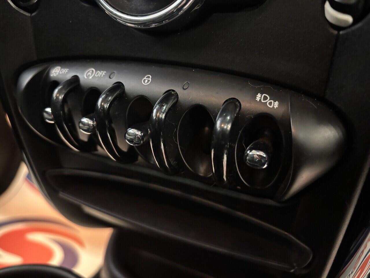 MINI Countryman view 34