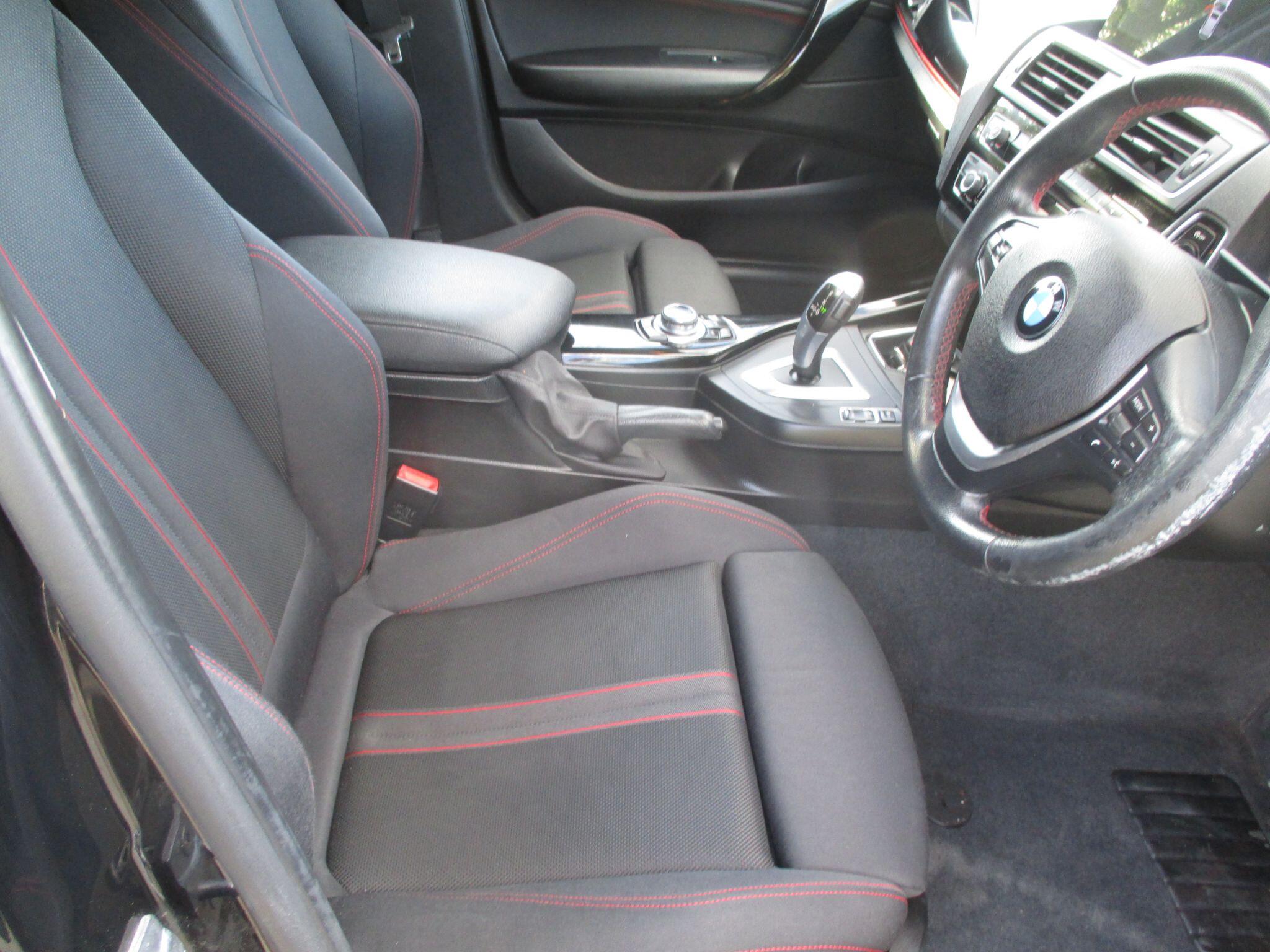 BMW 1 Series view 22