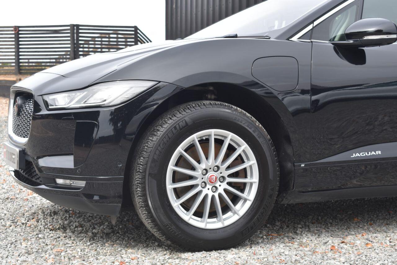 Jaguar I-Pace view 19