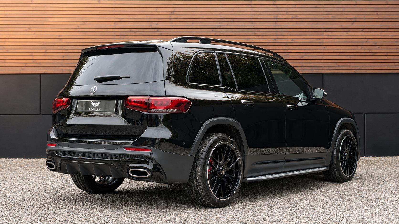 Mercedes-Benz GLB view 7