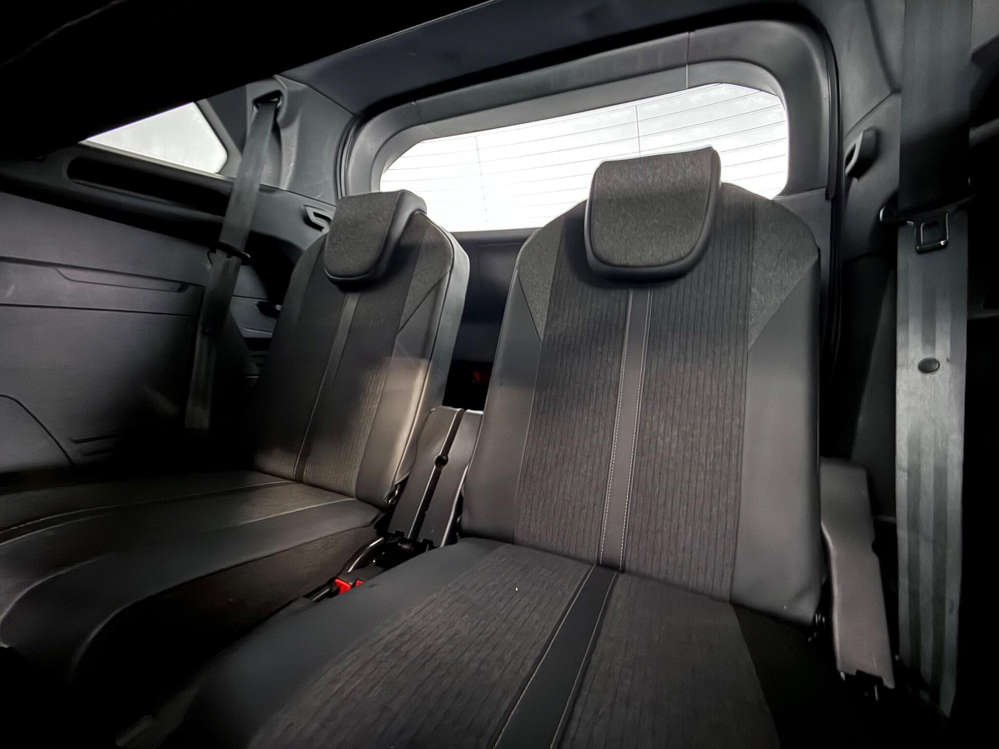 Peugeot 5008 view 35