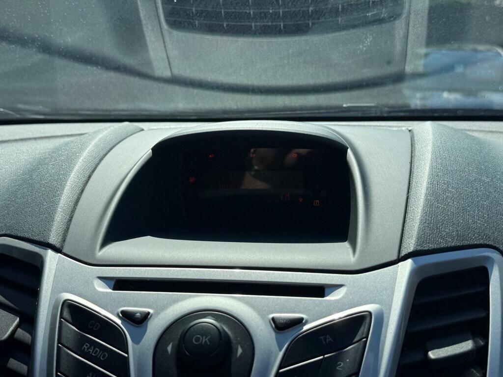 Ford Fiesta view 29
