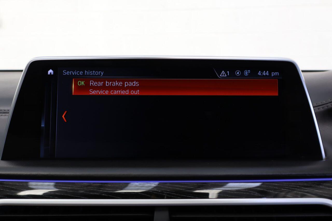 BMW 7 Series view 68