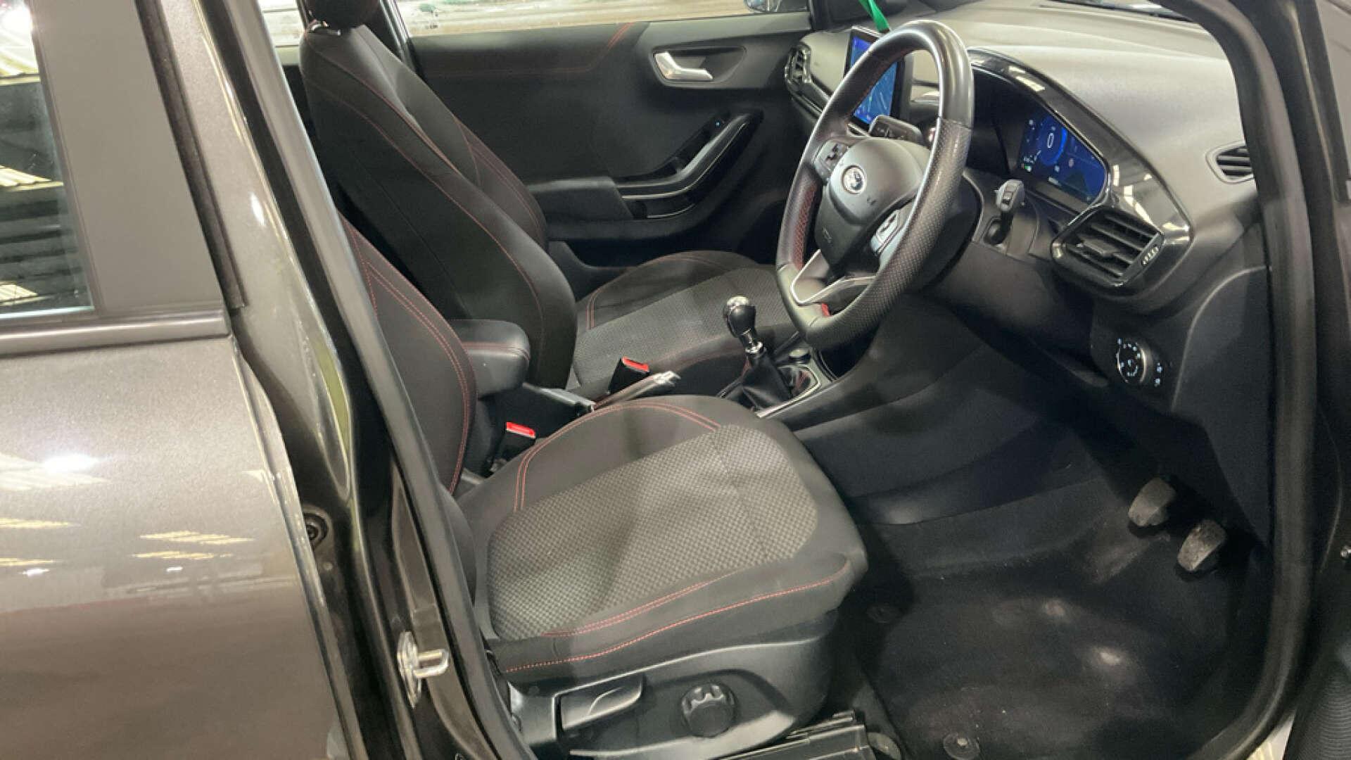 Ford Puma view 9