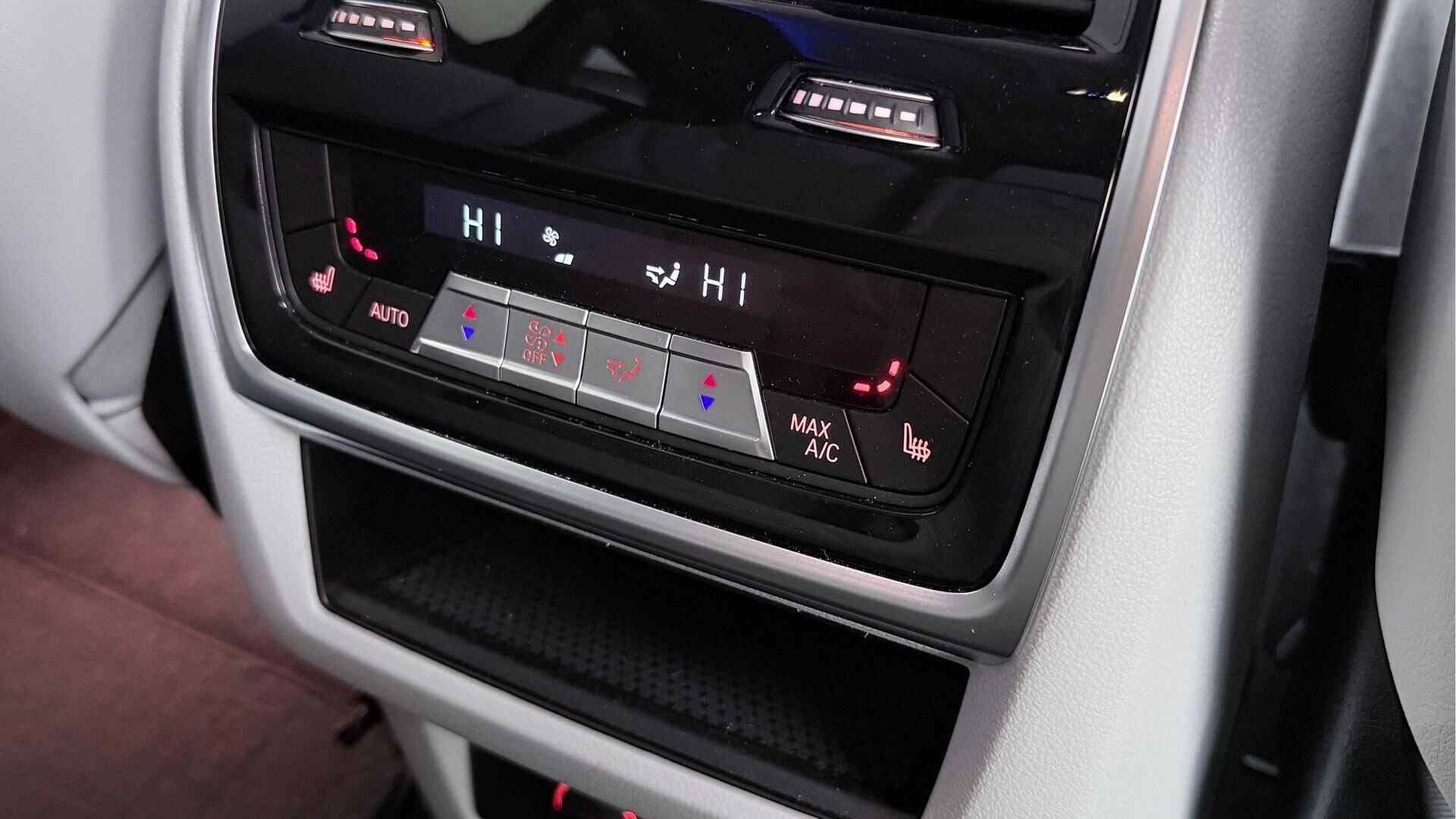 BMW XM view 29