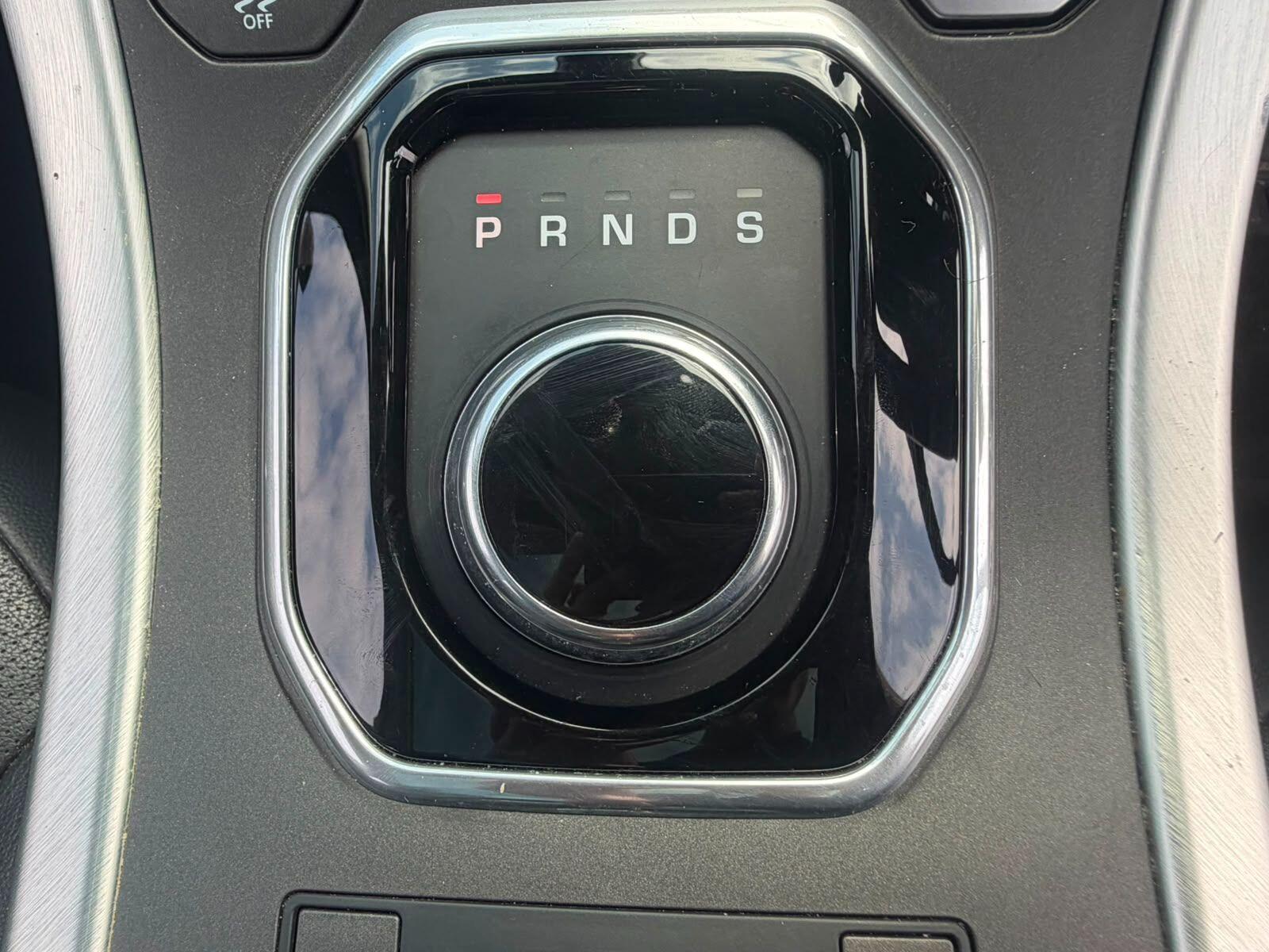 Land Rover Range Rover Evoque view 22