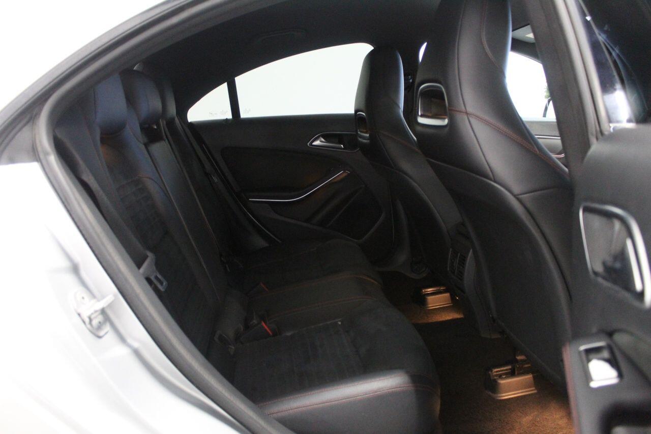 Mercedes-Benz CLA view 52