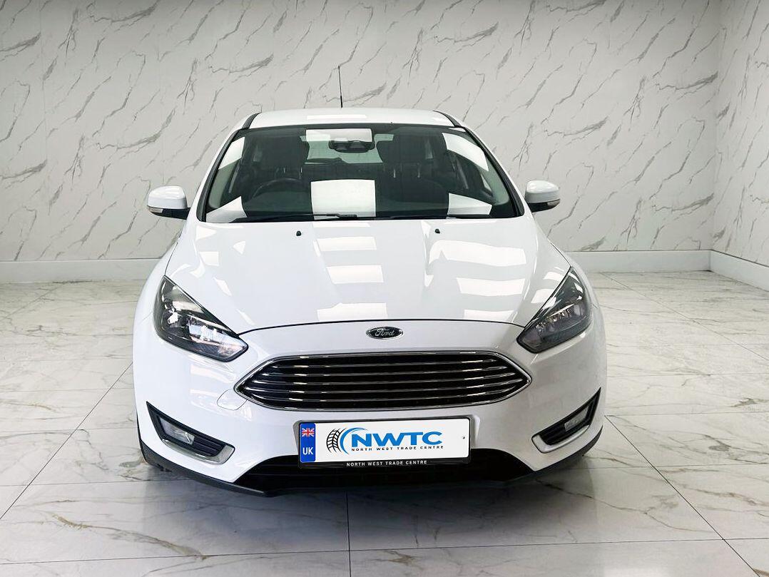 Ford Focus view 5