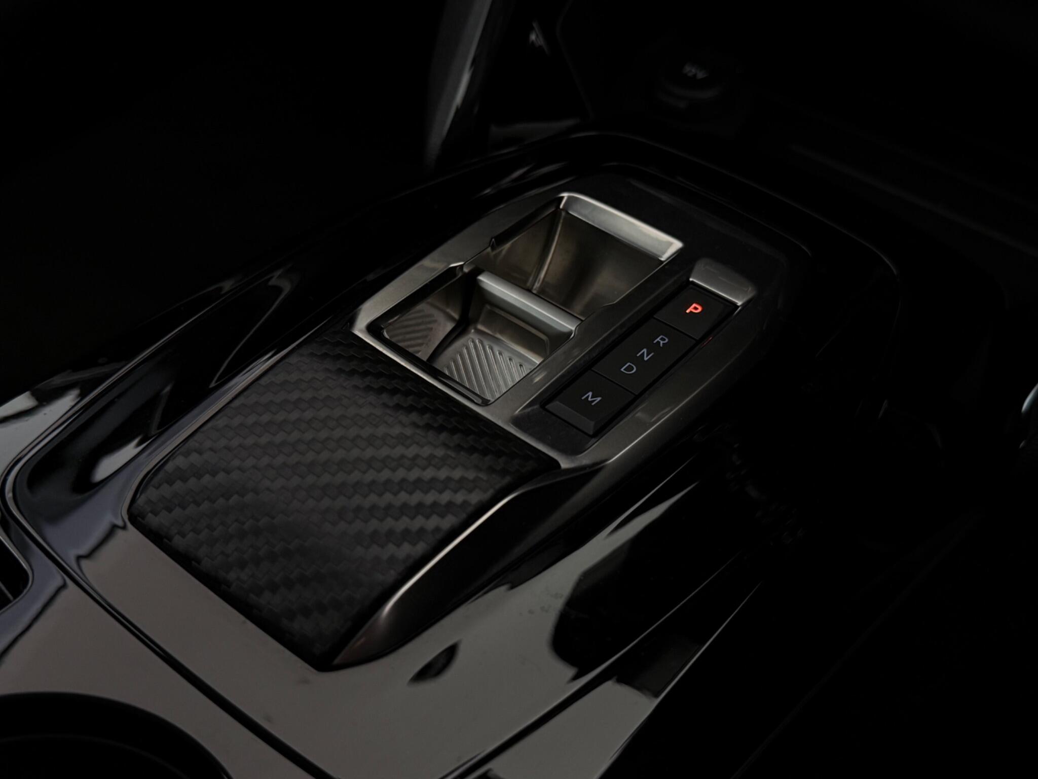 Peugeot 208 view 37