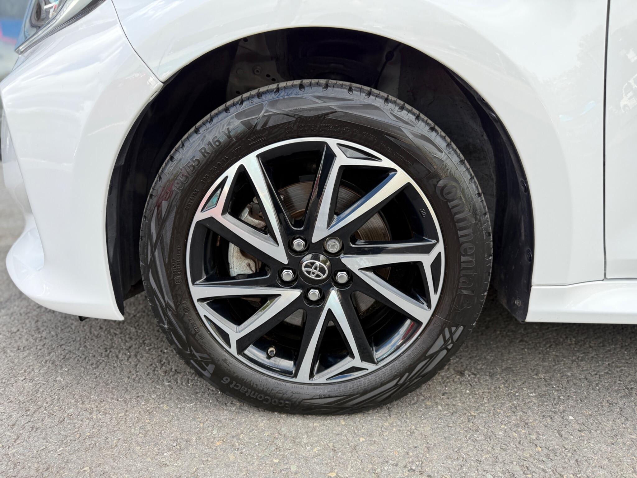 Toyota Yaris view 20