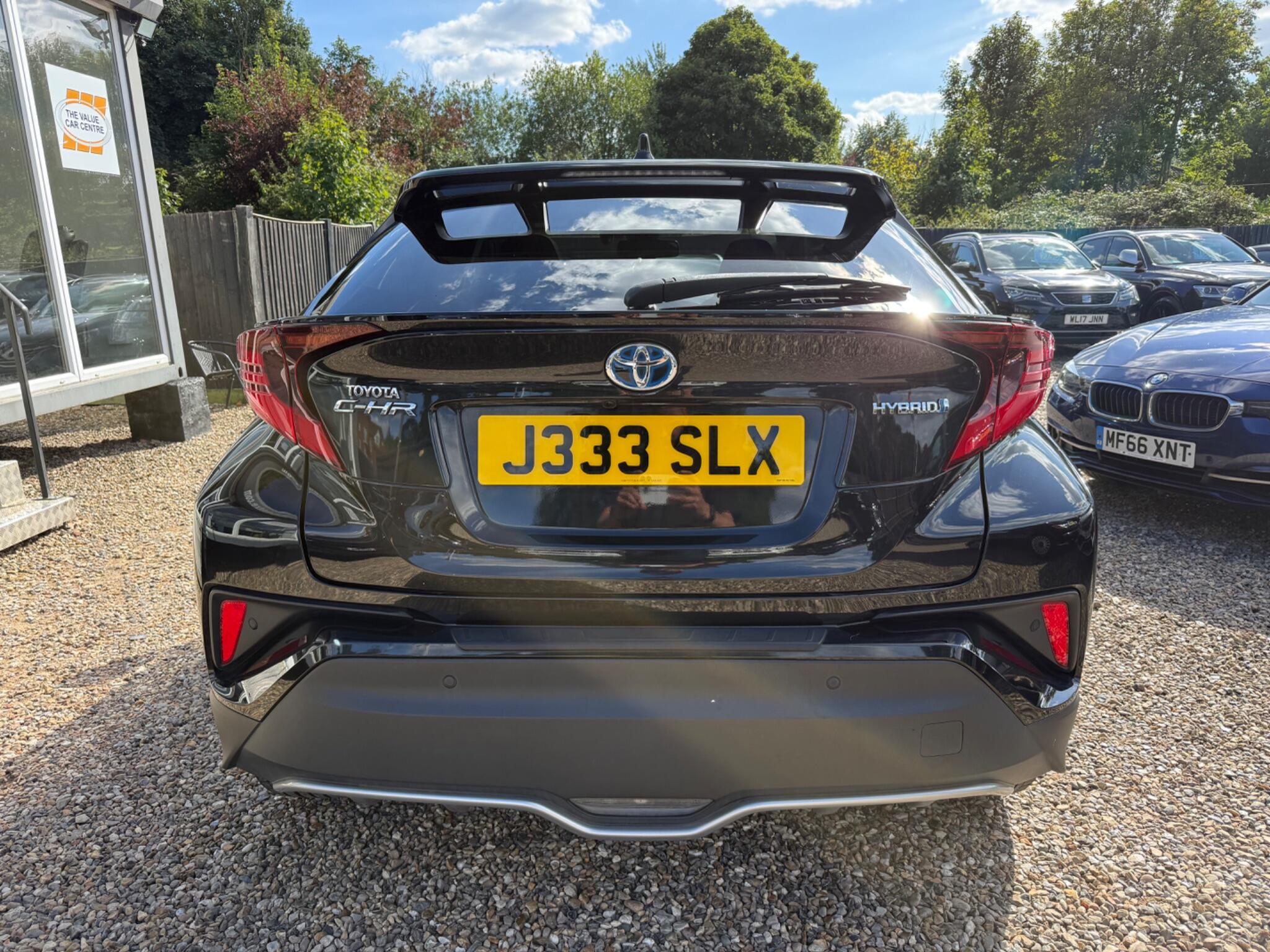 Toyota C-HR view 4