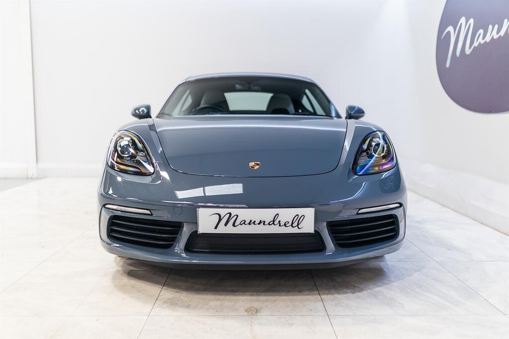 Porsche Cayman view 5