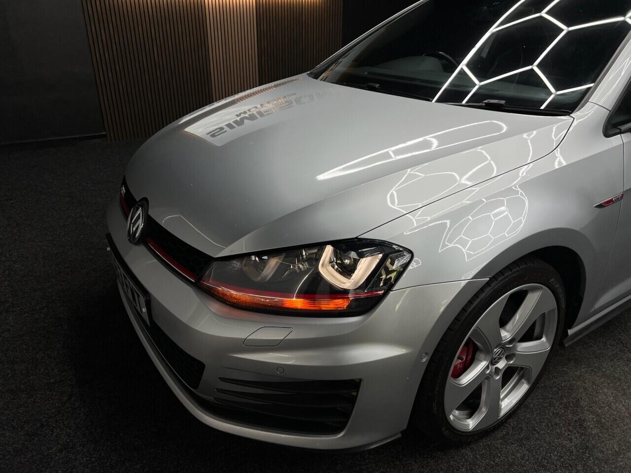Volkswagen Golf view 22