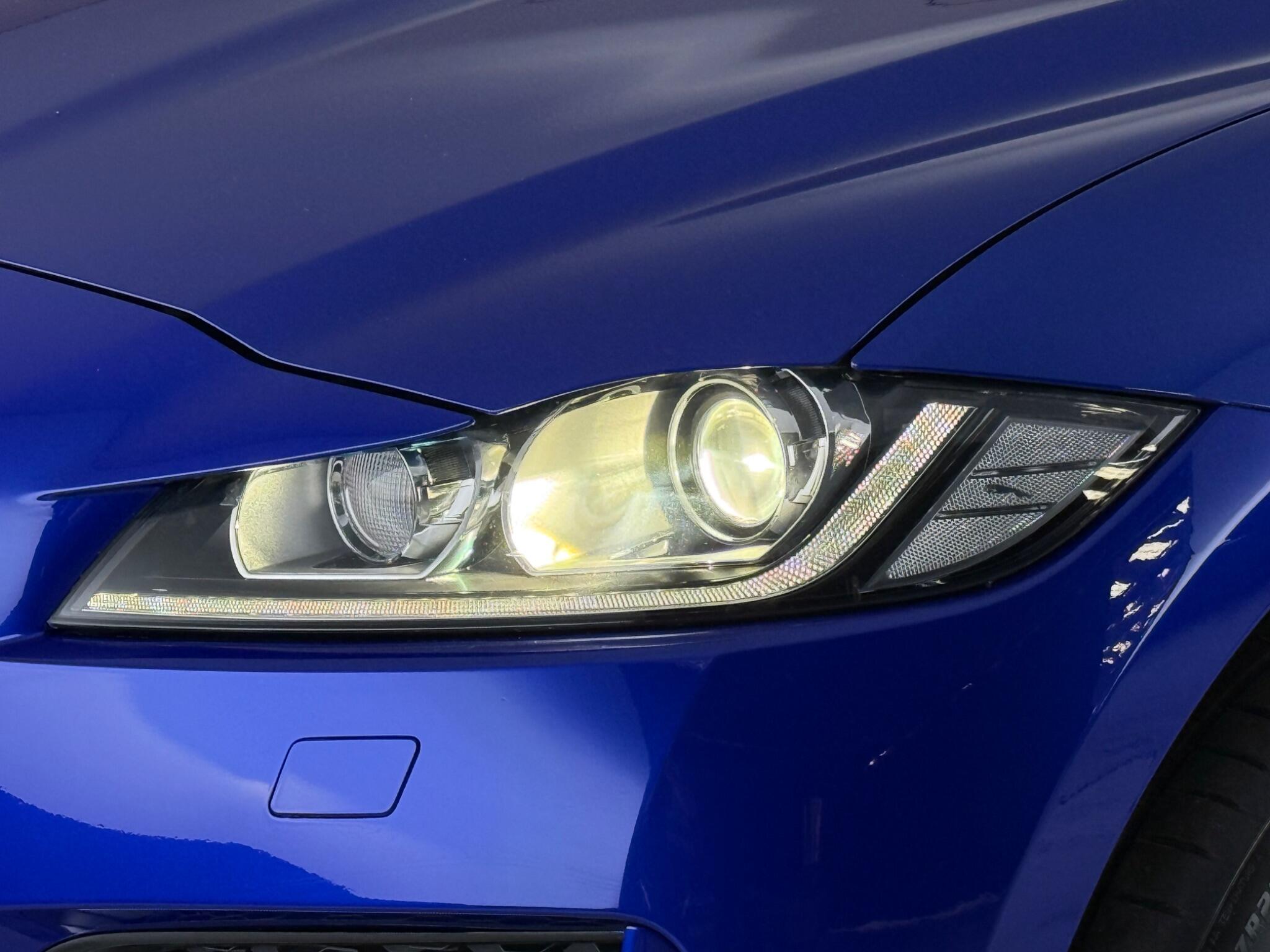 Jaguar F-Pace view 4