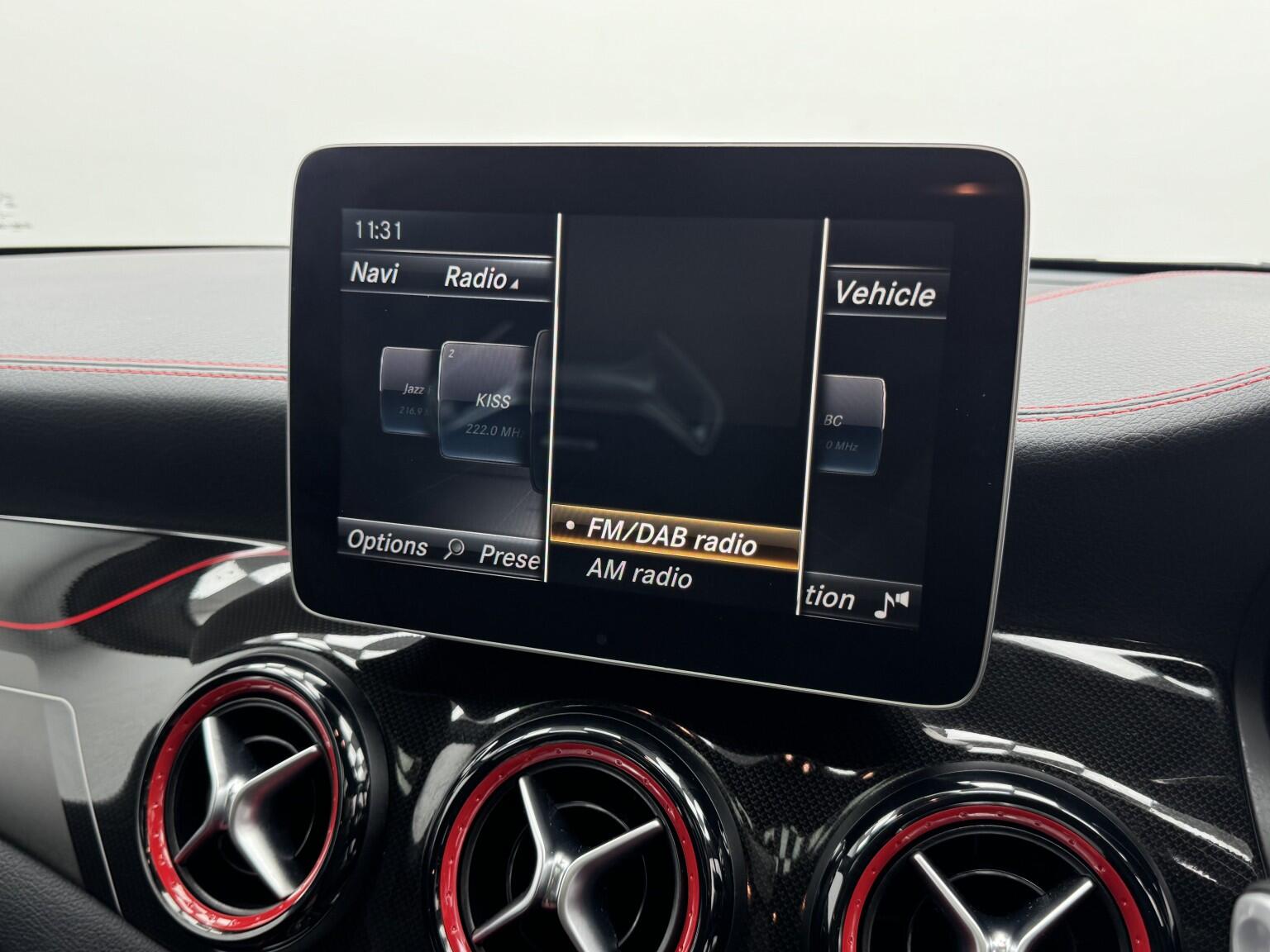 Mercedes-Benz Cla view 19