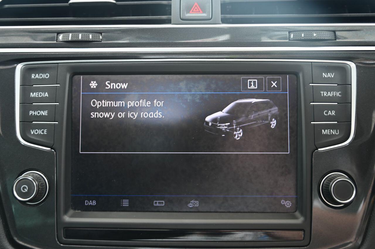 Volkswagen Tiguan view 24
