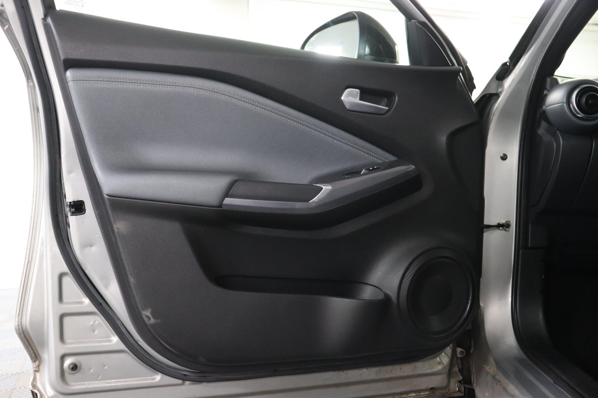Nissan Juke view 44