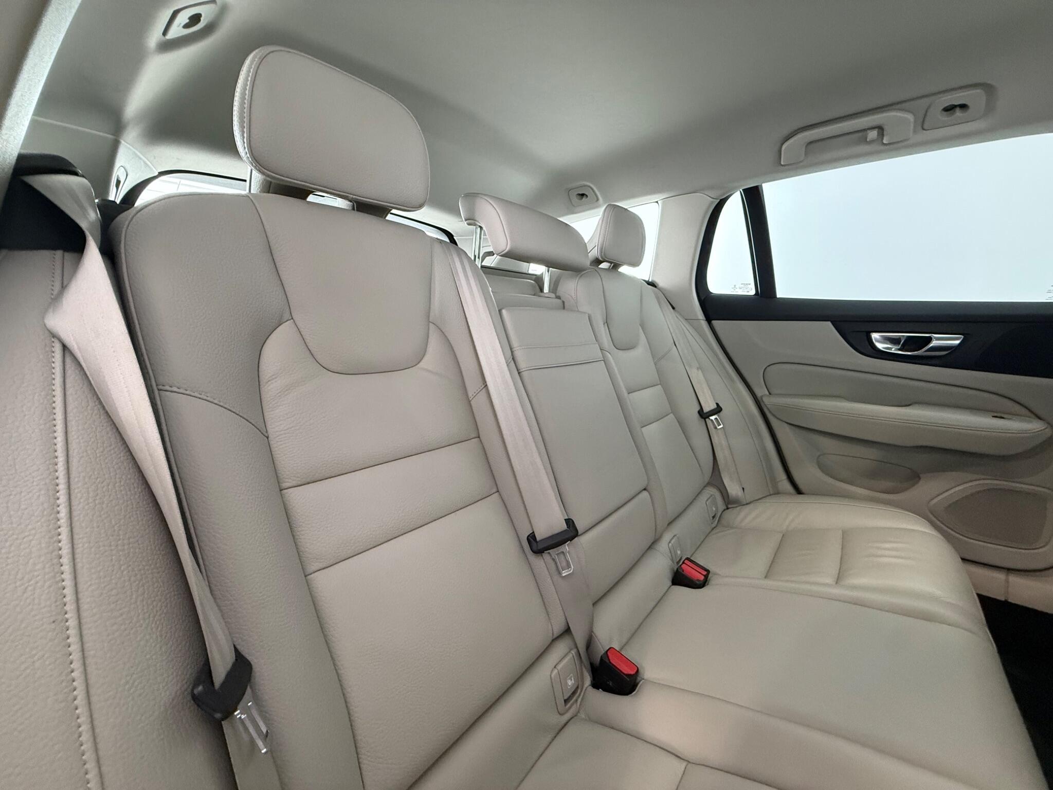 Volvo V60 view 35