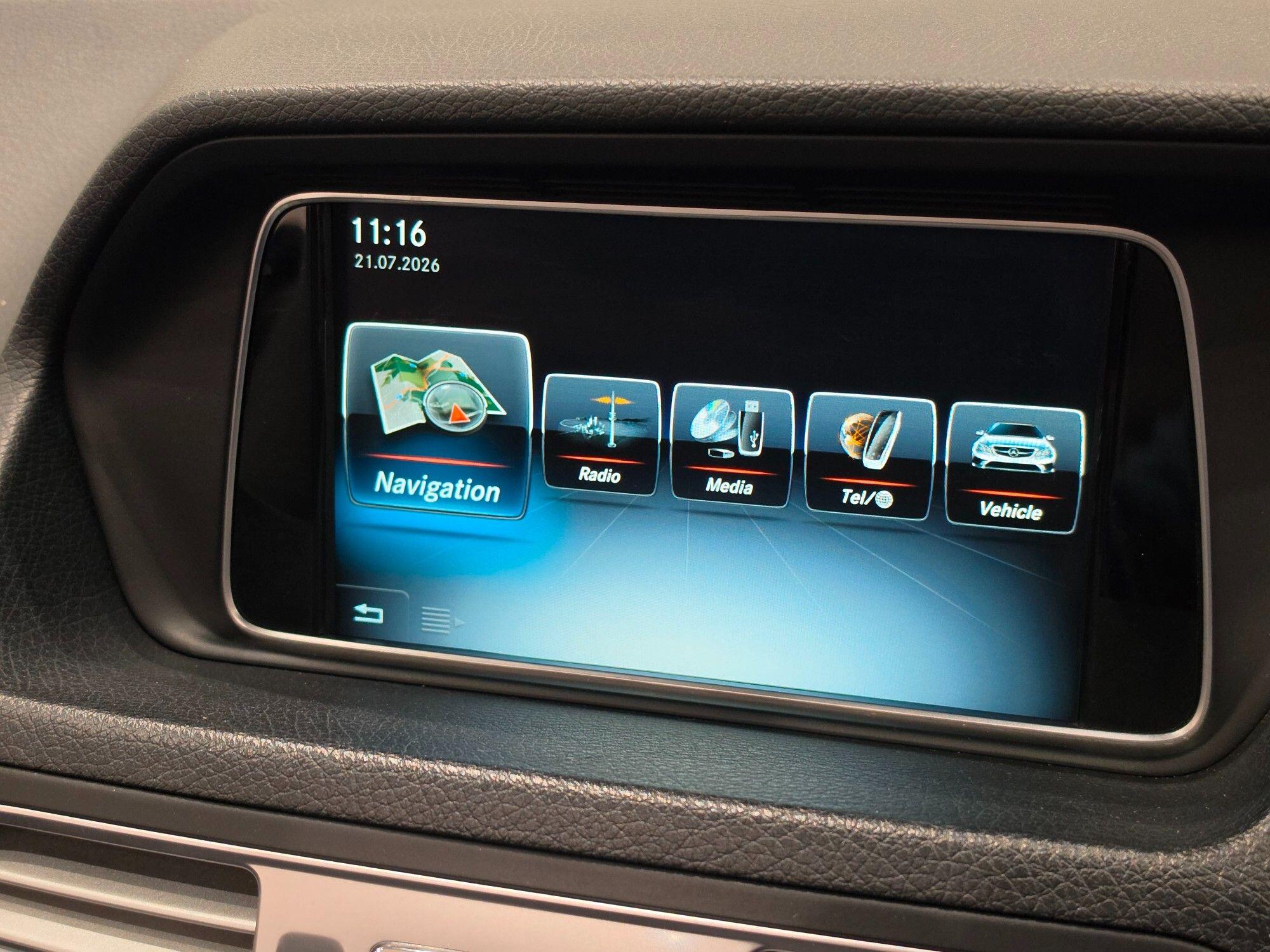 Mercedes-Benz E-Class view 31