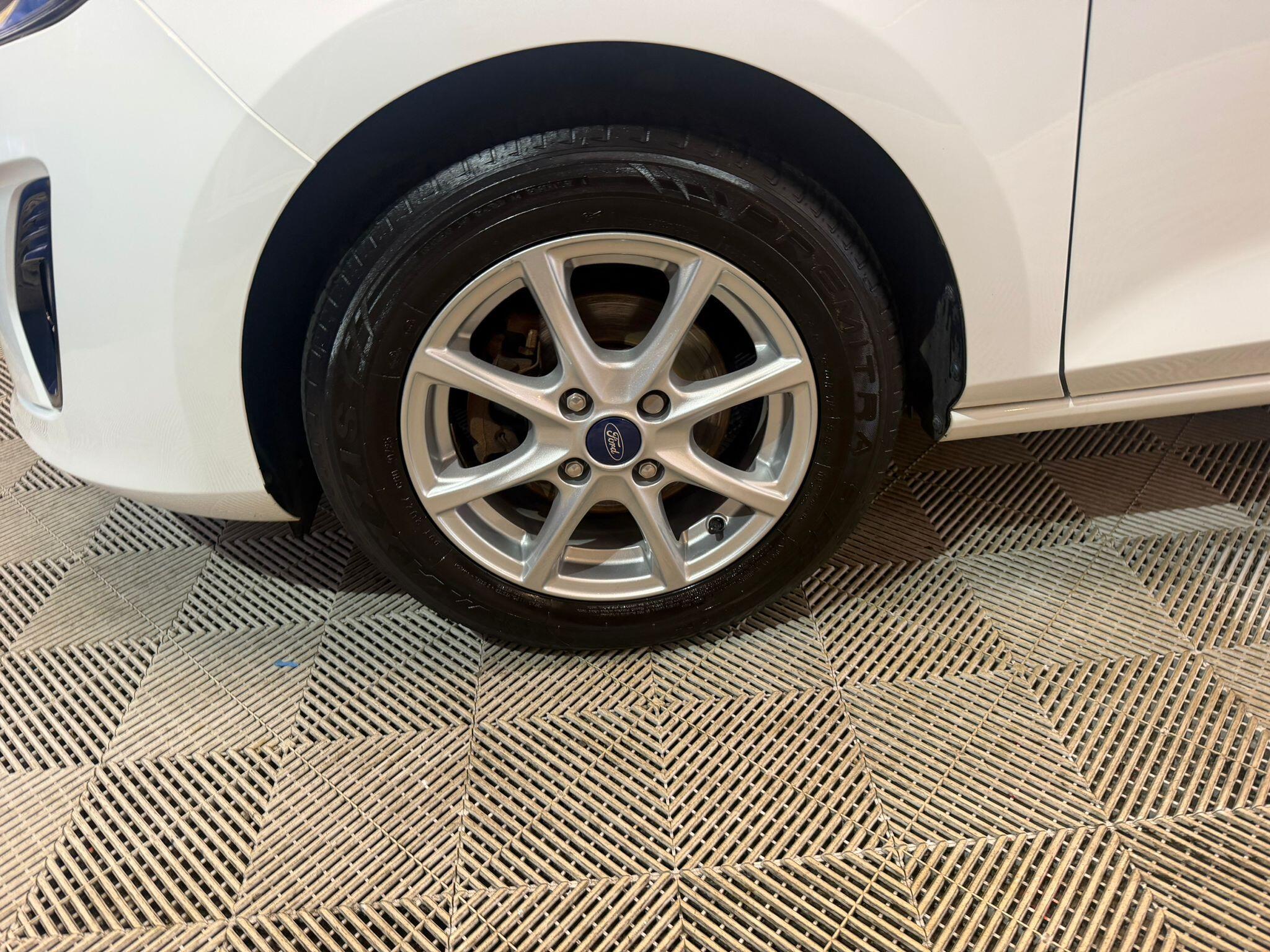 Ford Fiesta view 7