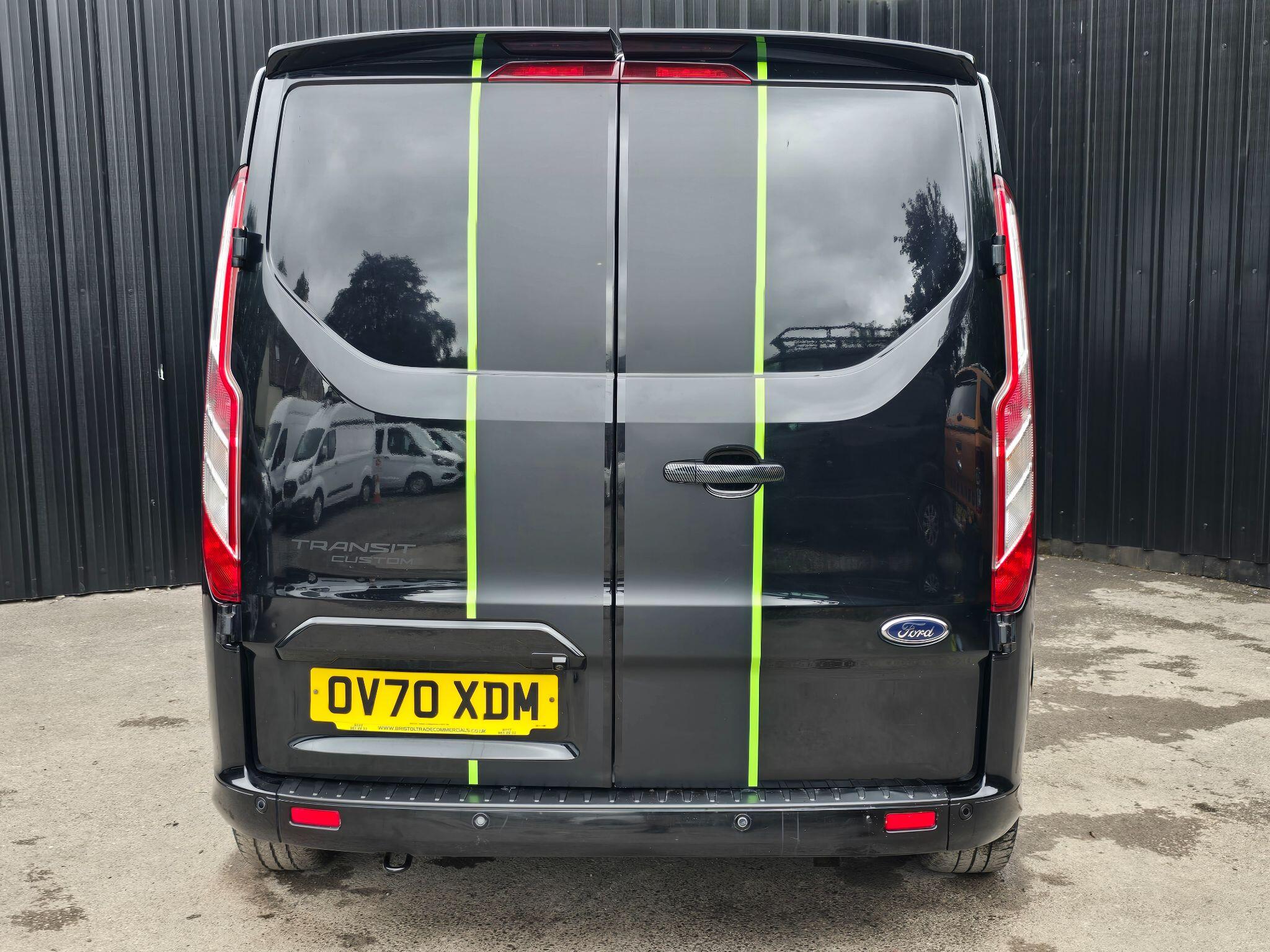 Ford Transit Custom view 6
