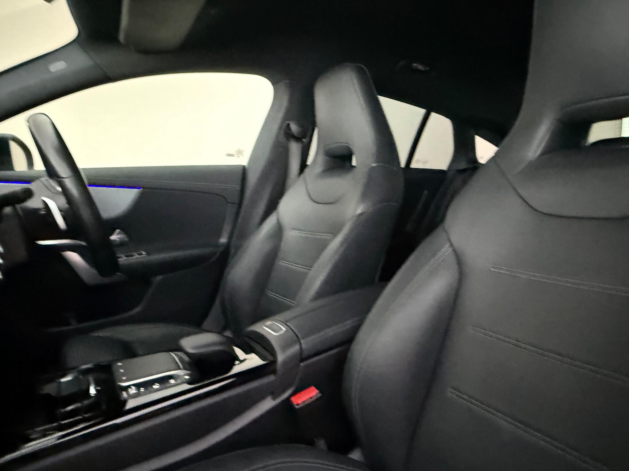 Mercedes-Benz CLA view 32
