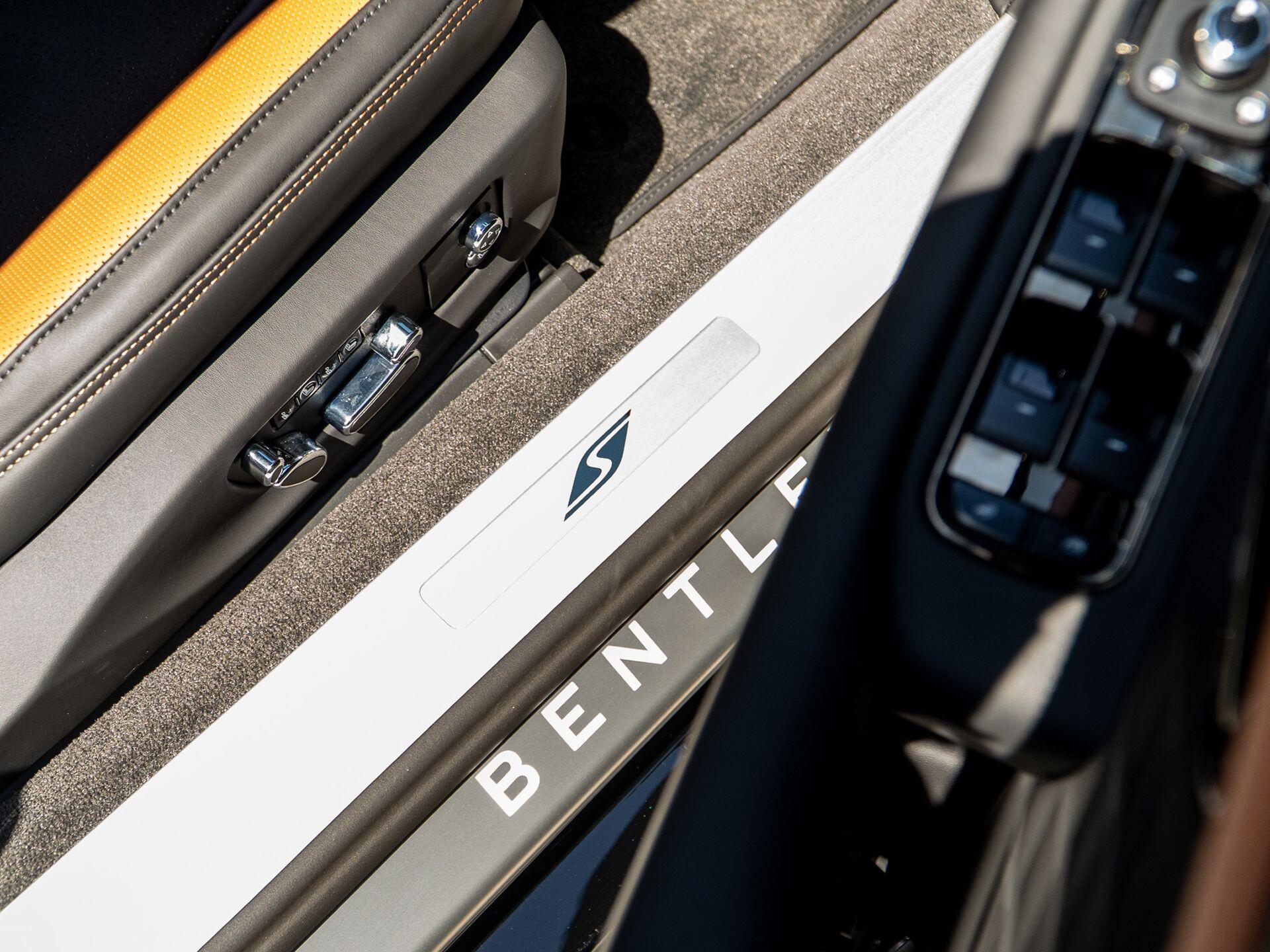 Bentley Continental view 28