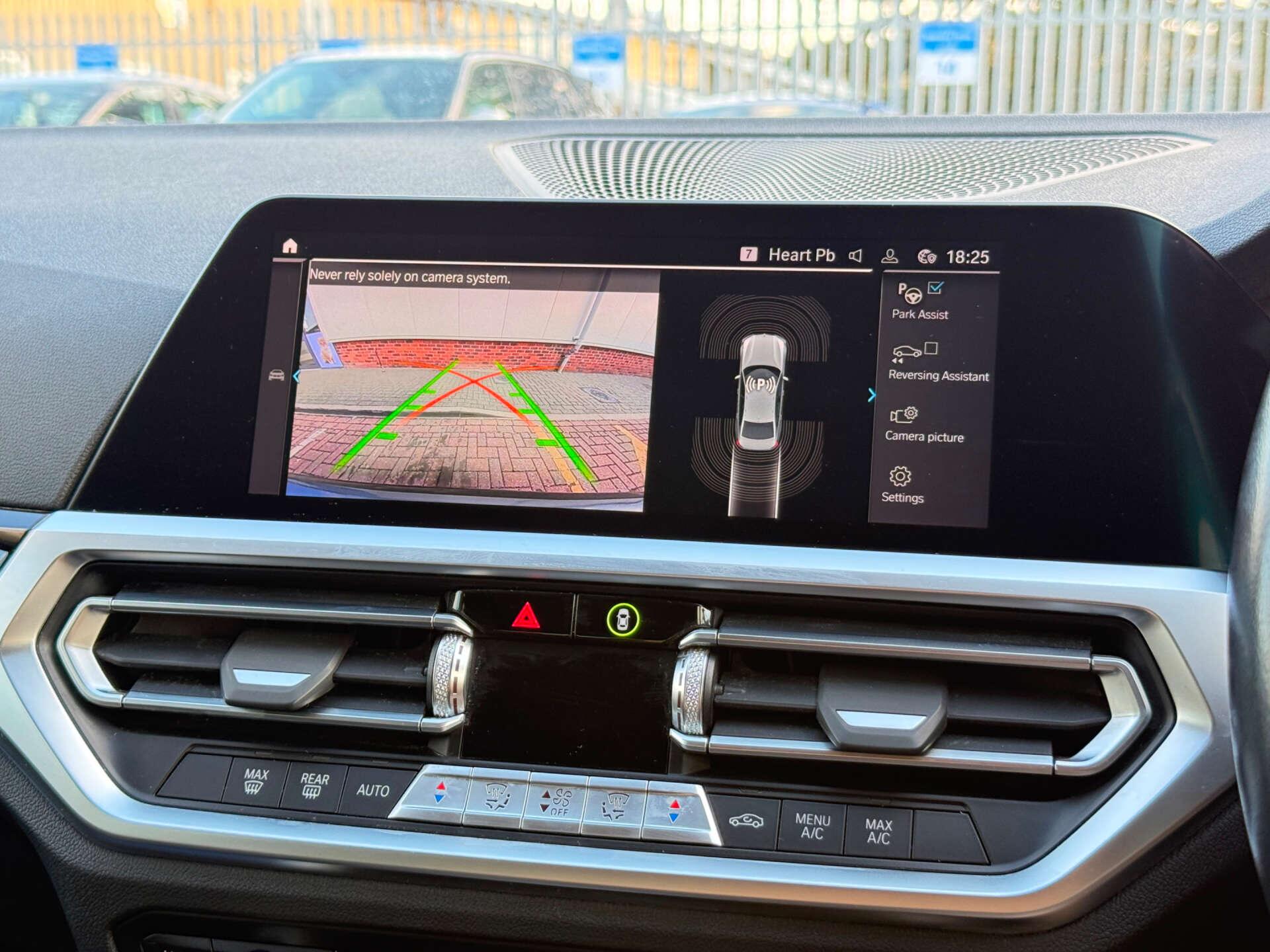 BMW 3 Series view 76