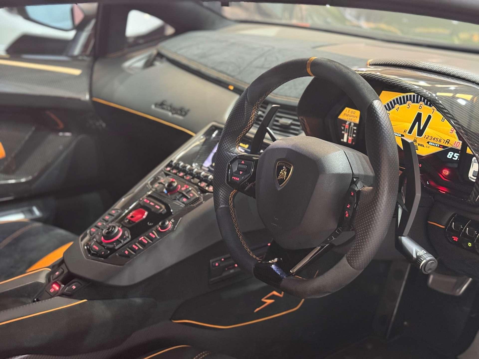 Lamborghini Aventador view 36