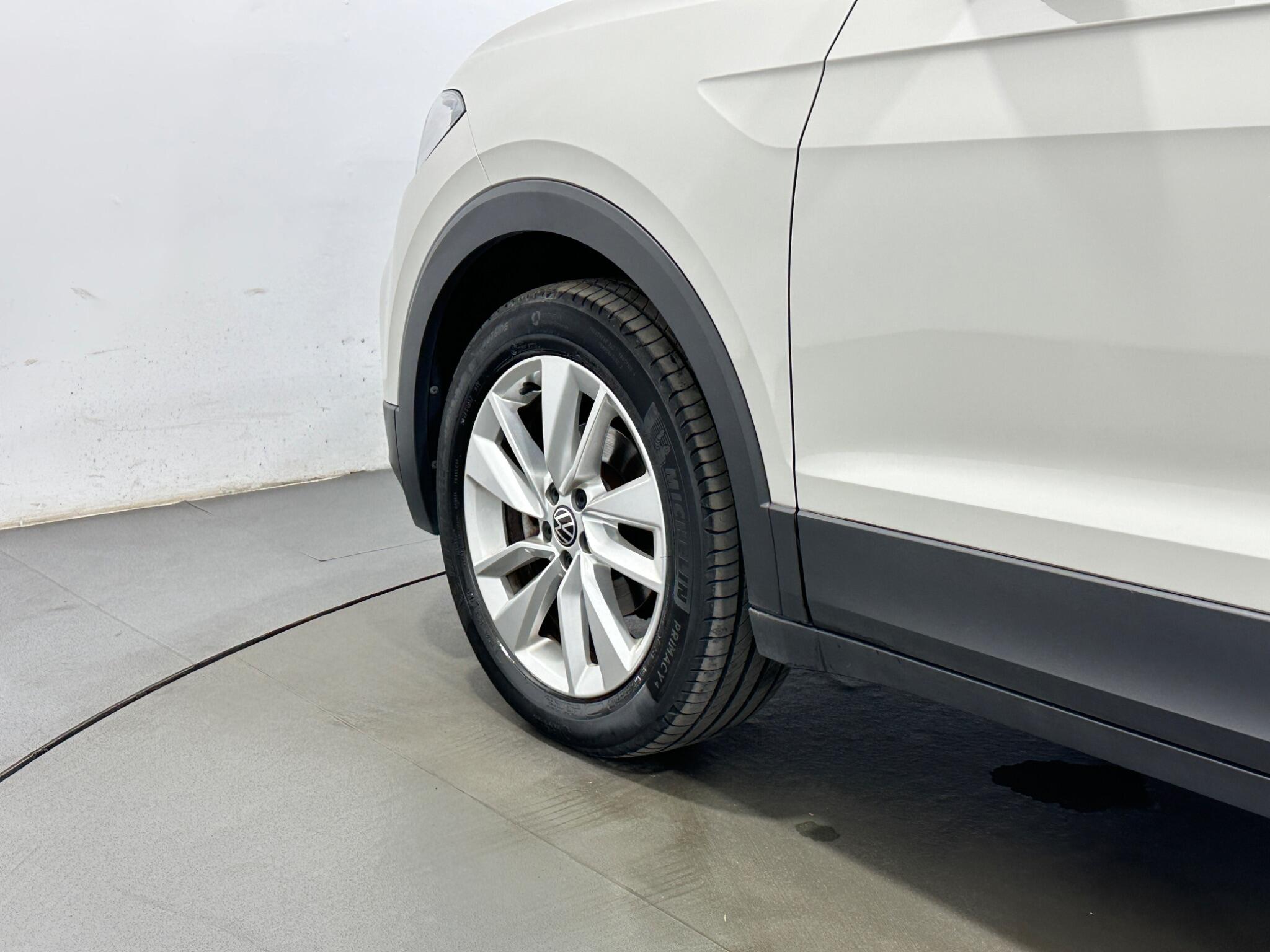 Volkswagen T-Cross view 50