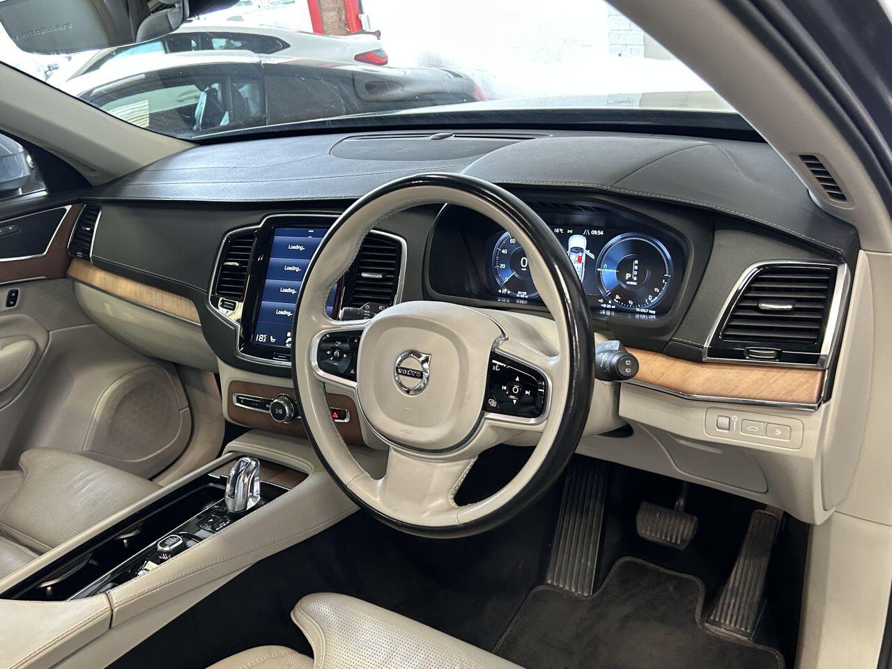 Volvo XC90 view 33
