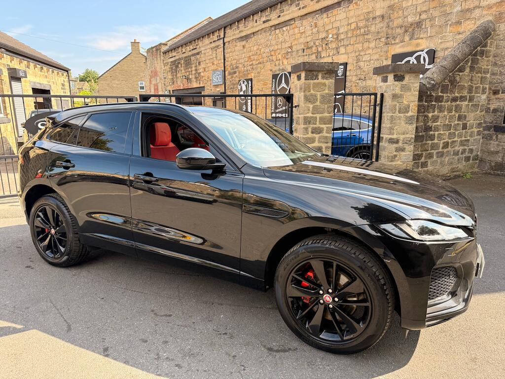 Jaguar F-Pace view 6