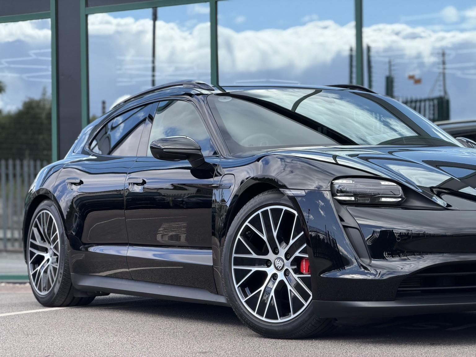 Porsche Taycan view 10