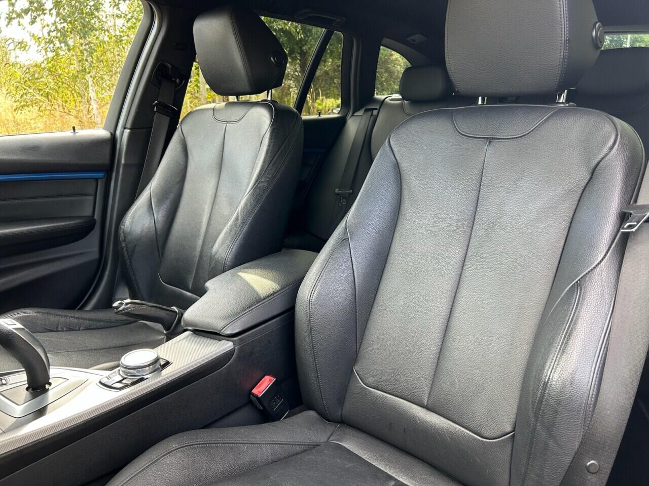 BMW 3 Series view 21