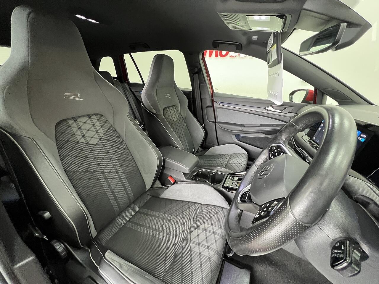 Volkswagen Golf view 15