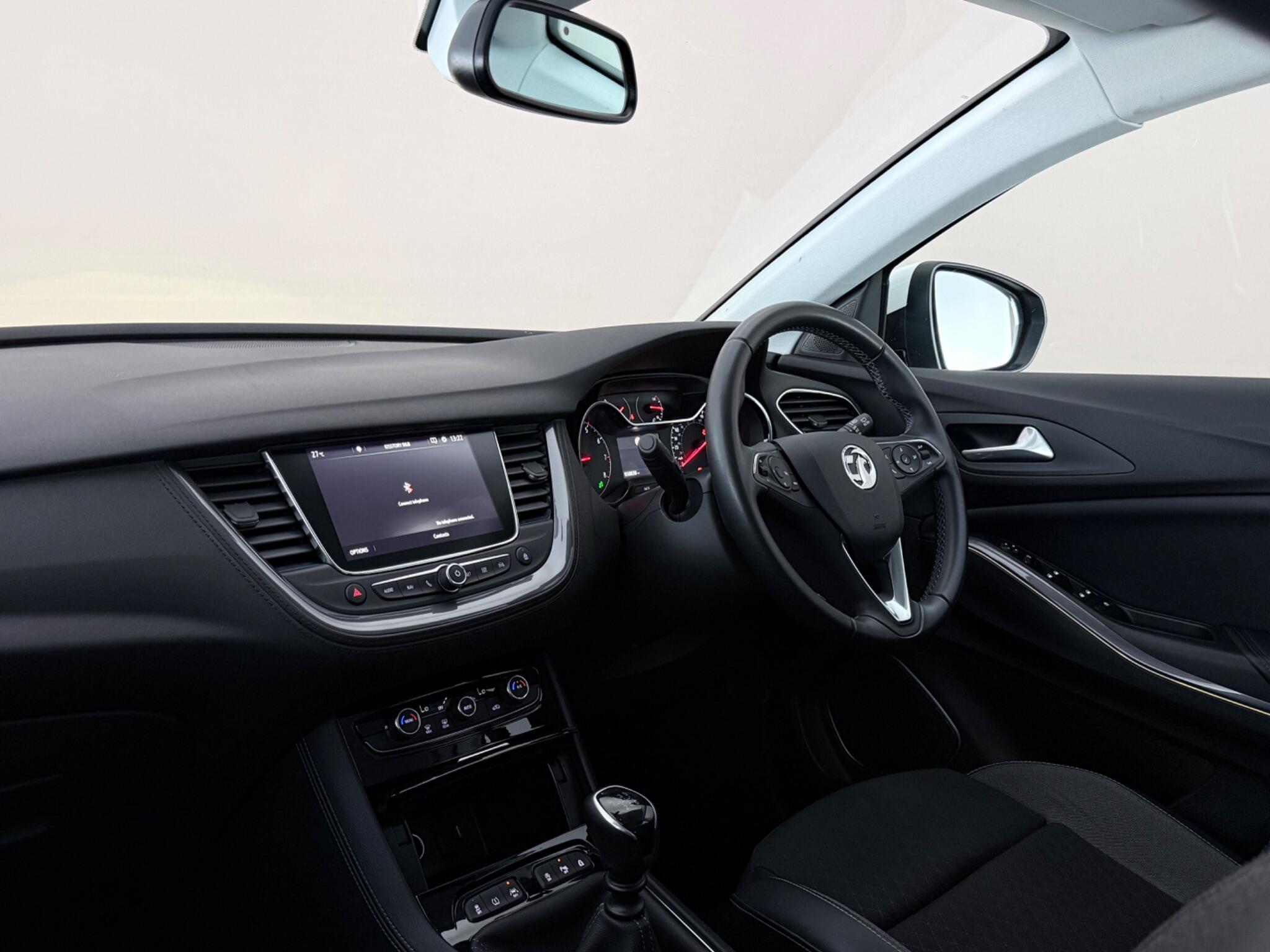 Vauxhall Grandland X view 4
