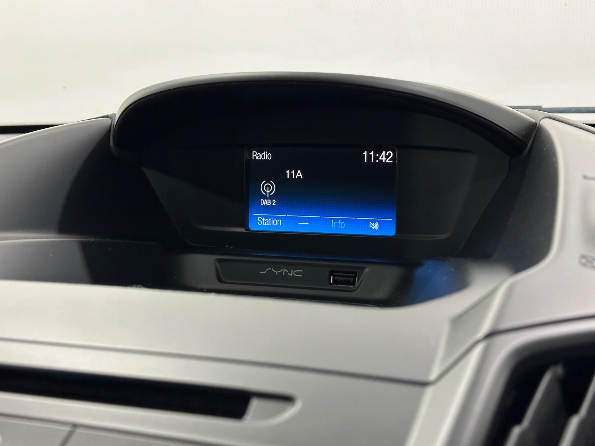 Ford Kuga view 25