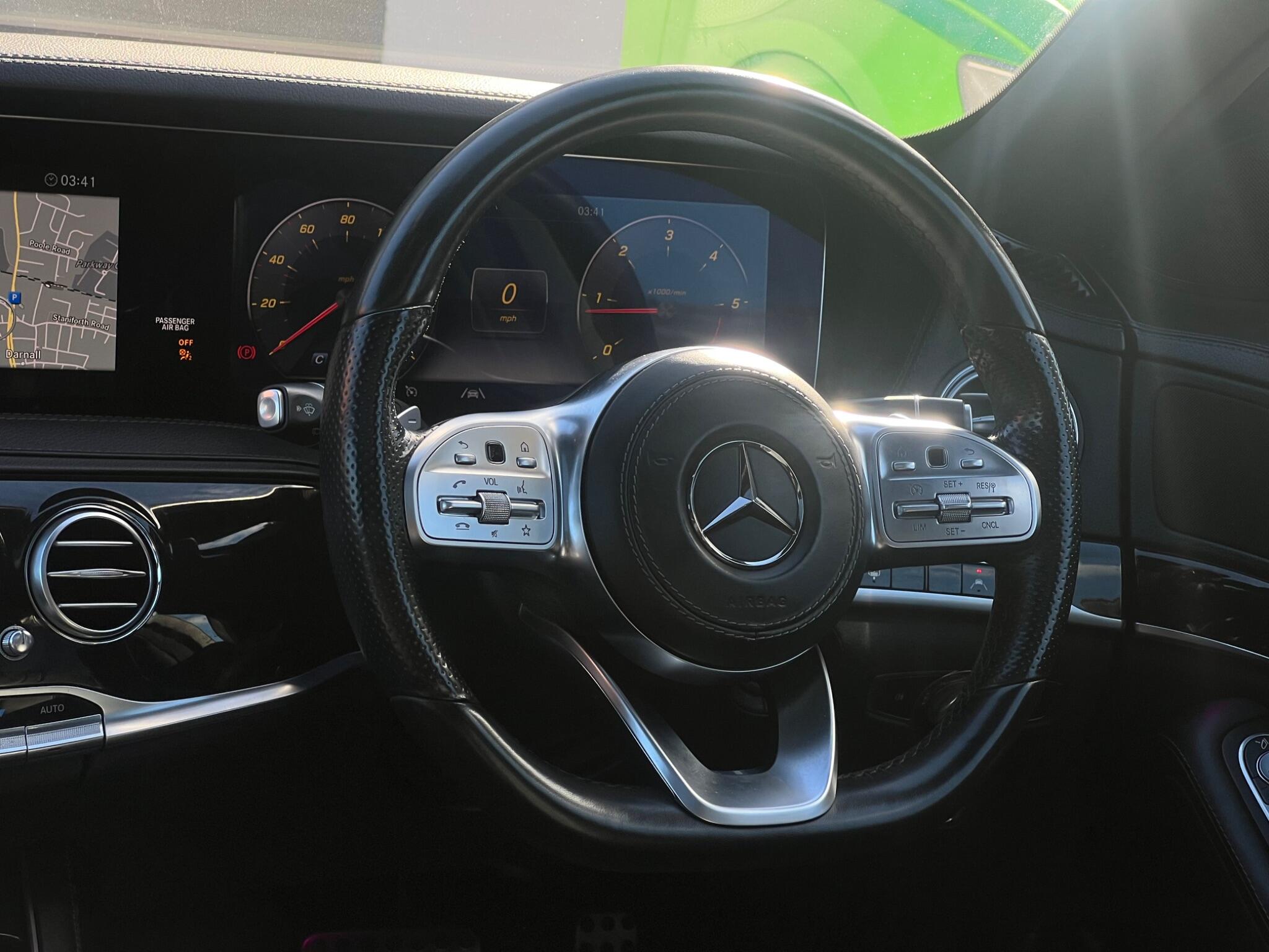 Mercedes-Benz S-Class view 37