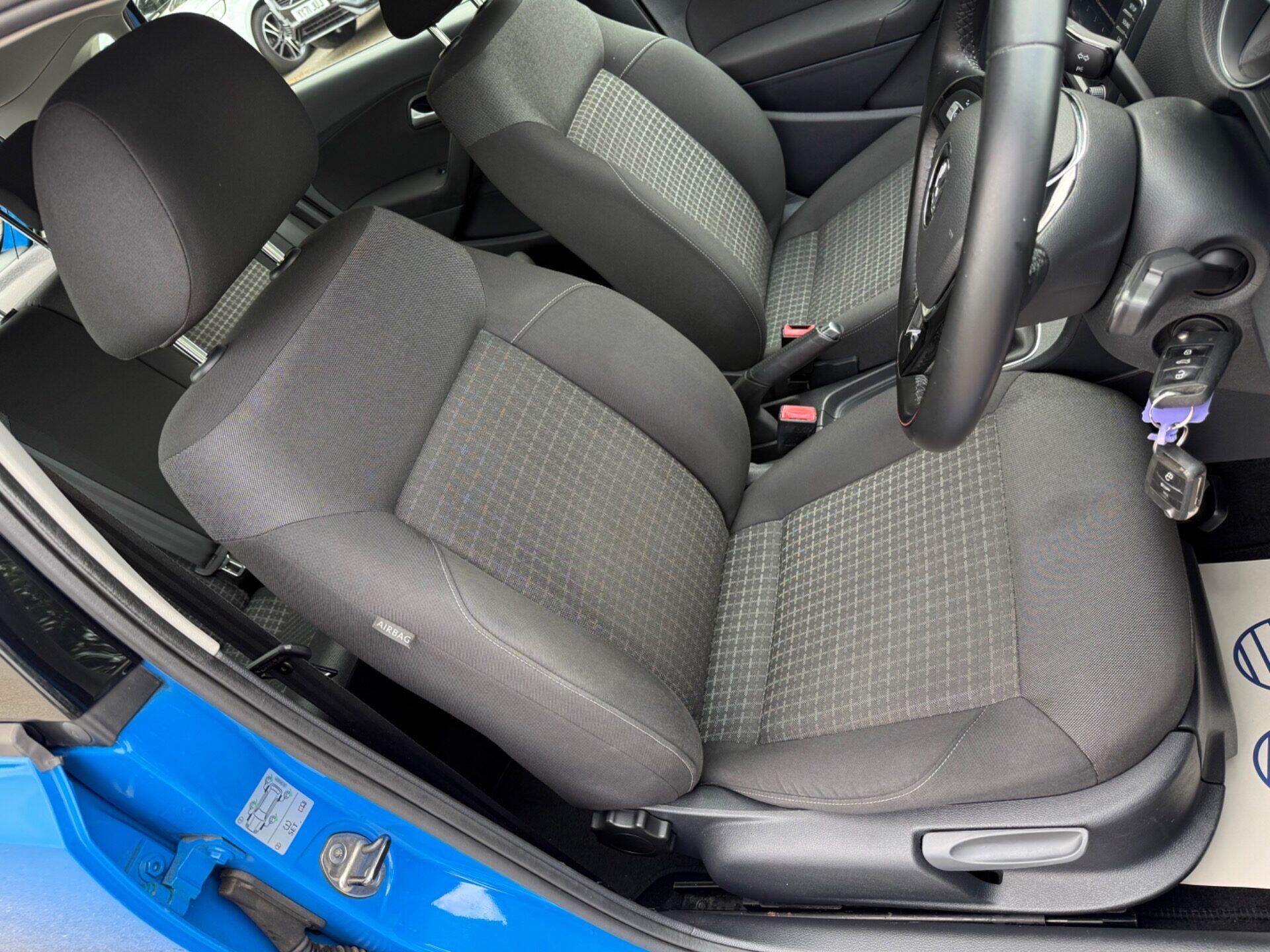 Volkswagen Polo view 30