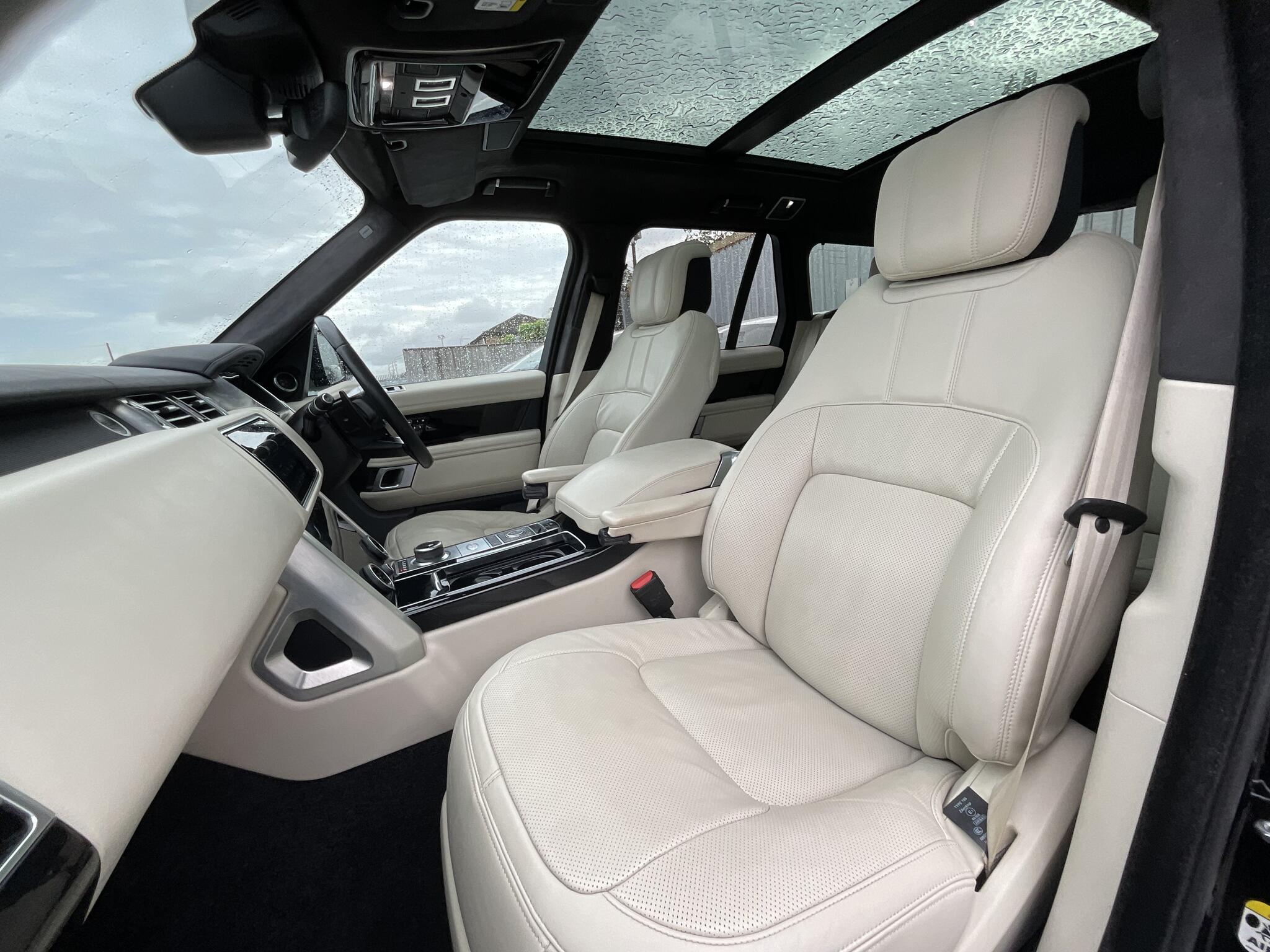 Land Rover Range Rover view 17