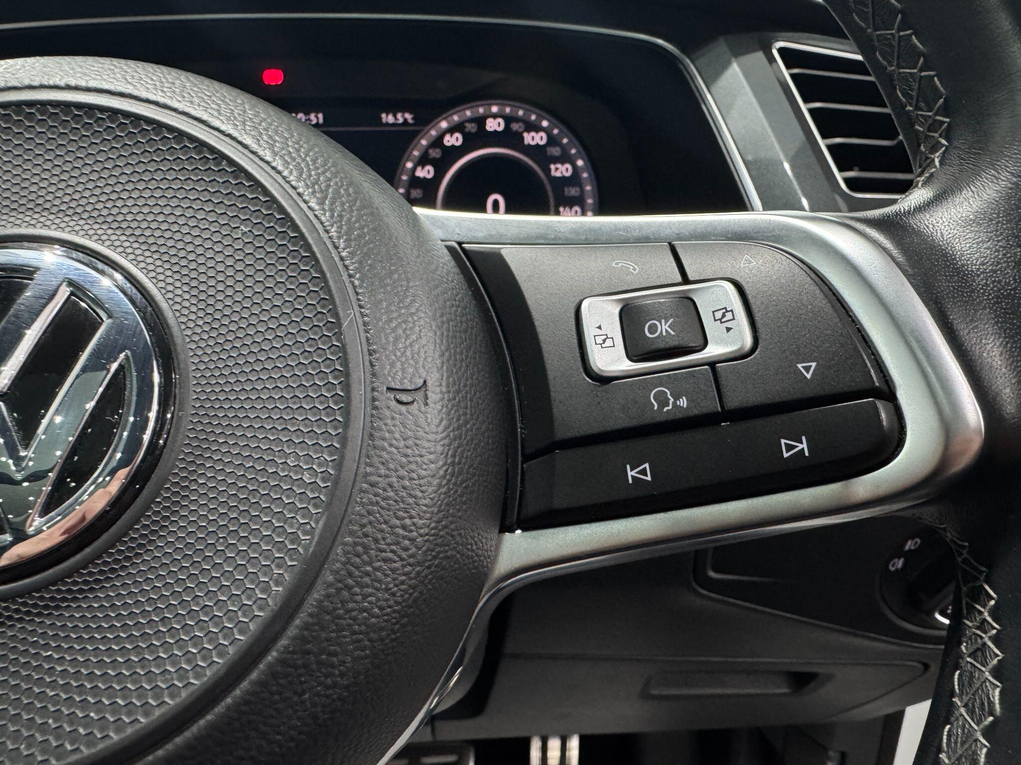 Volkswagen Tiguan view 32