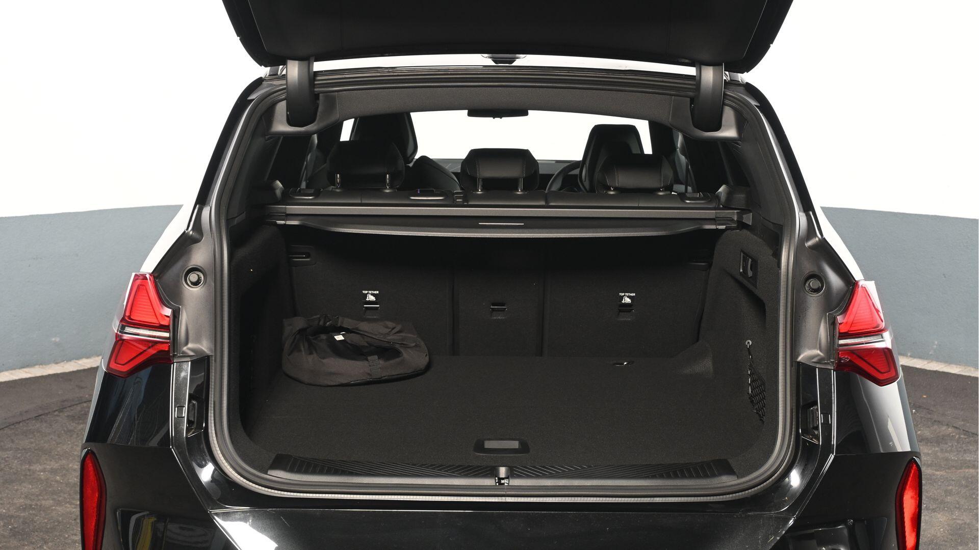 BMW X3 view 13