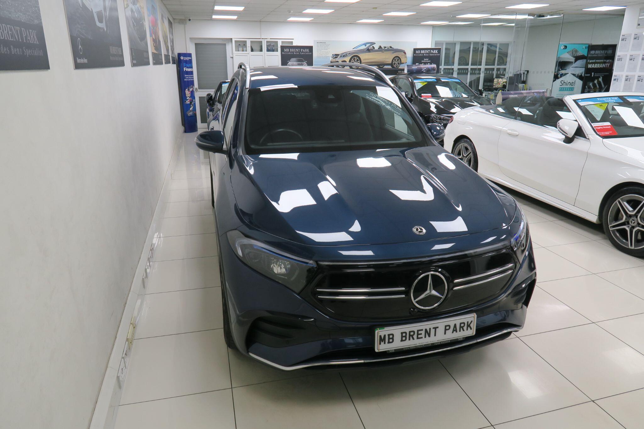 Mercedes-Benz EQB view 4