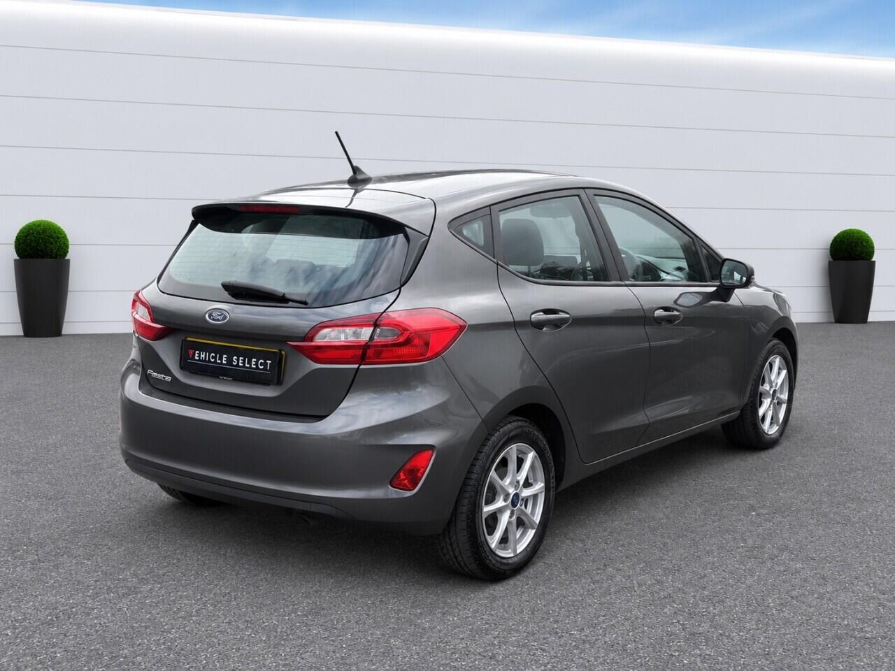 Ford Fiesta view 9