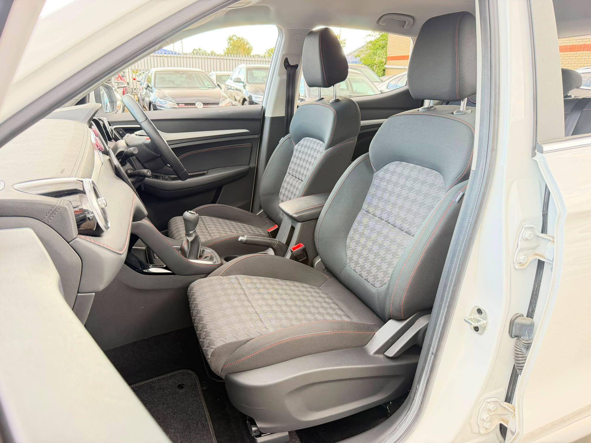 MG ZS view 19