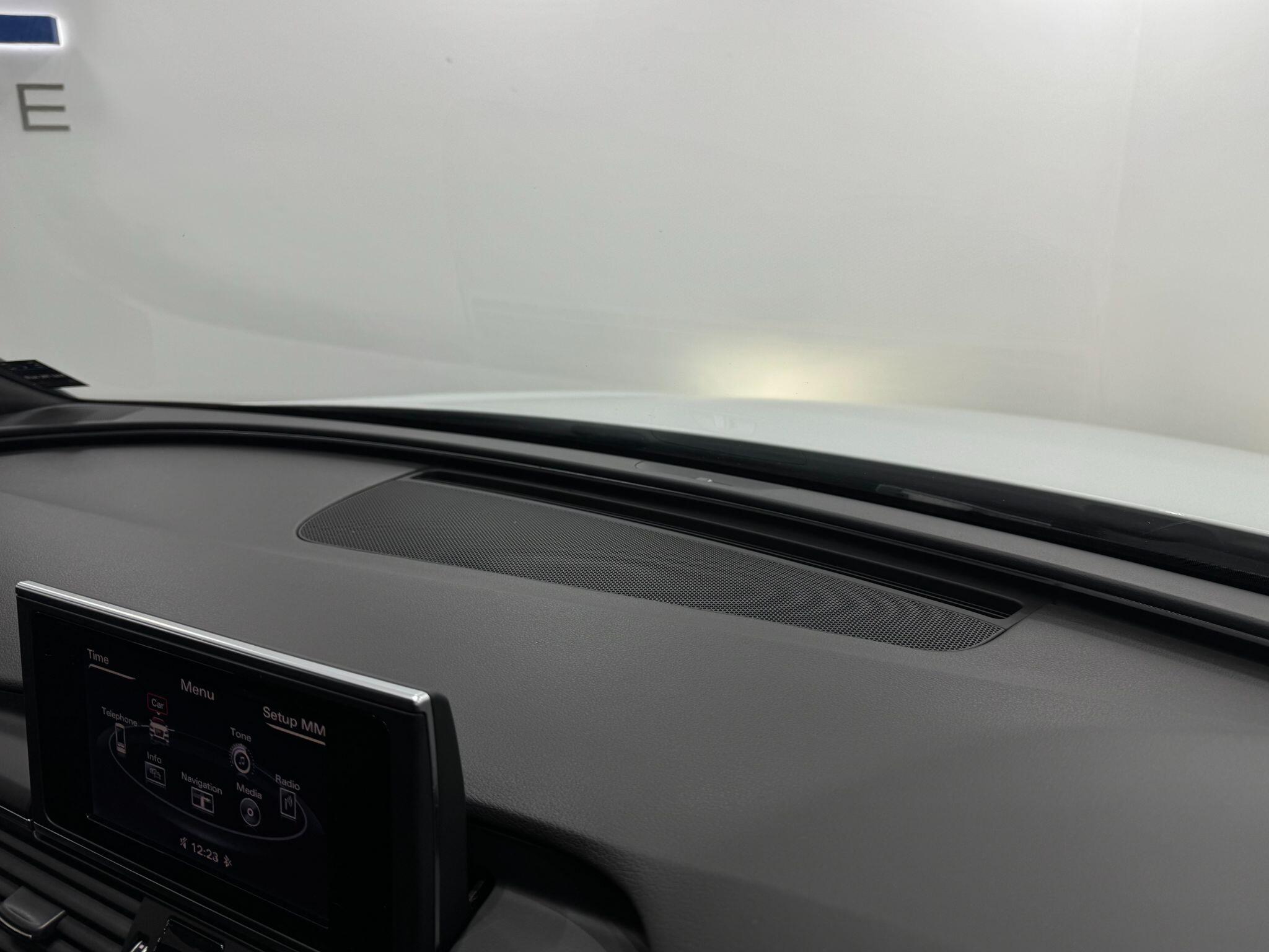 Audi A6 view 37